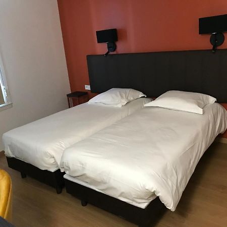 Hotel Amaya Ambares-et-Lagrave Екстериор снимка