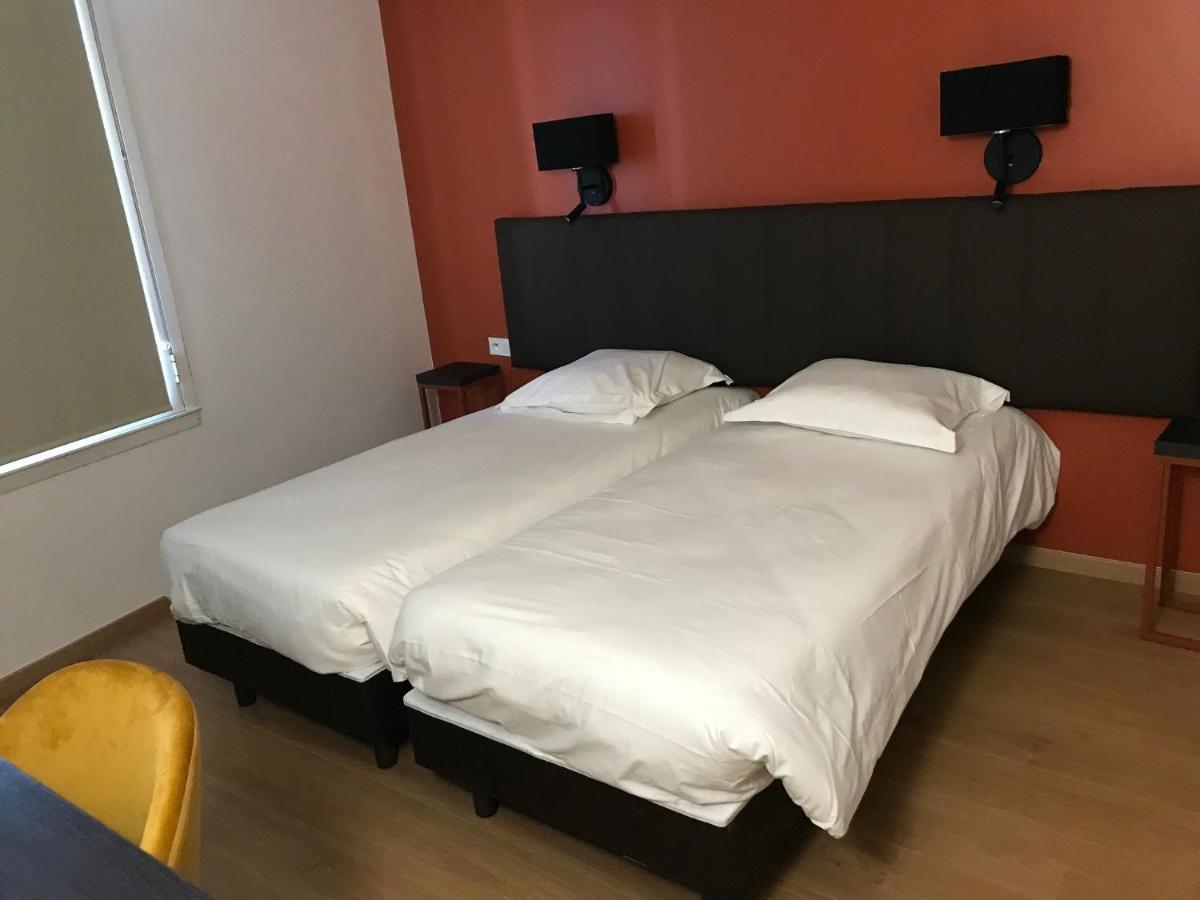Hotel Amaya Ambares-et-Lagrave Екстериор снимка