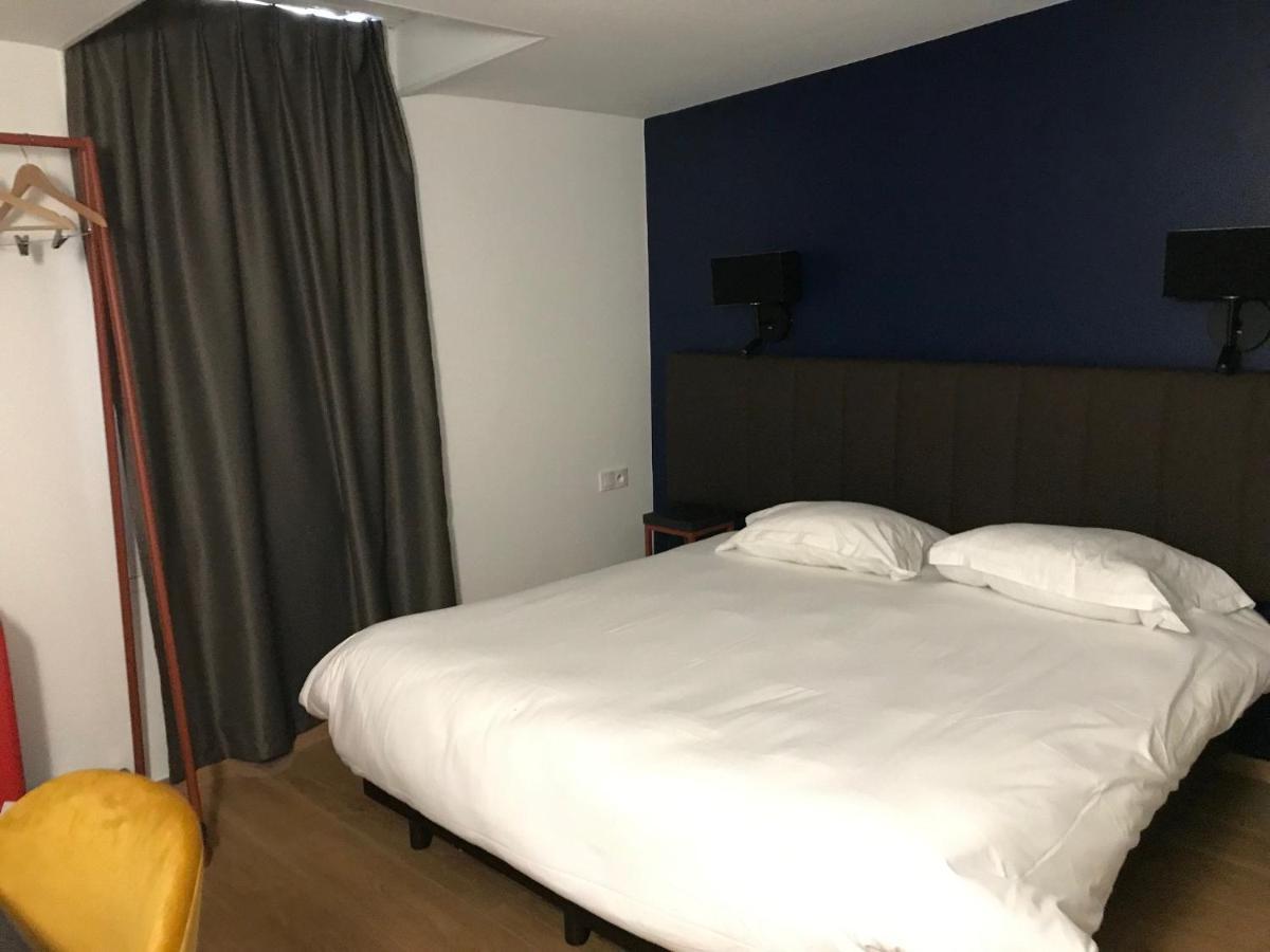 Hotel Amaya Ambares-et-Lagrave Екстериор снимка